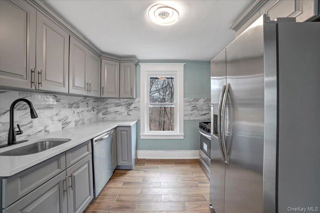 143 Chatterton Parkway 2nd floor, White Plains, NY 10606