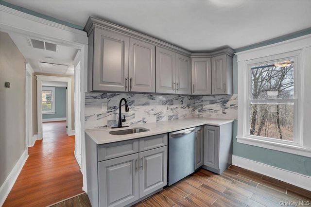 143 Chatterton Parkway 2nd floor, White Plains, NY 10606