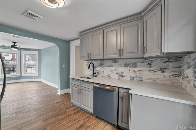 143 Chatterton Parkway 2nd floor, White Plains, NY 10606