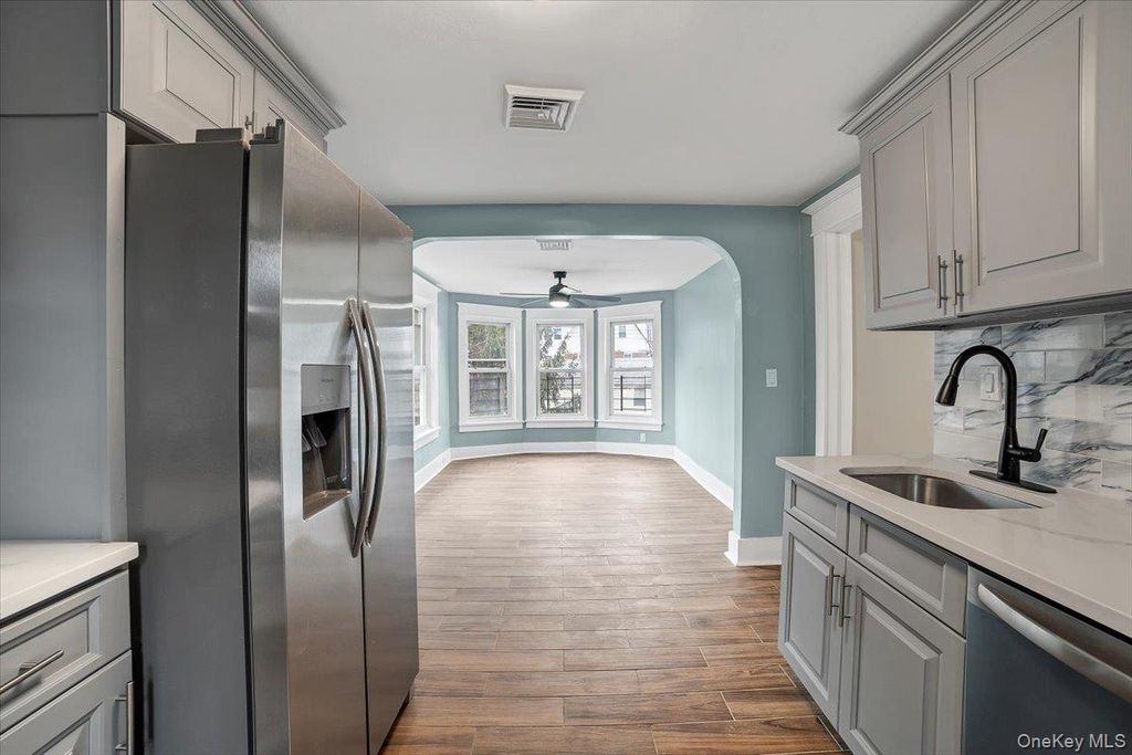 143 Chatterton Parkway 2nd floor, White Plains, NY 10606