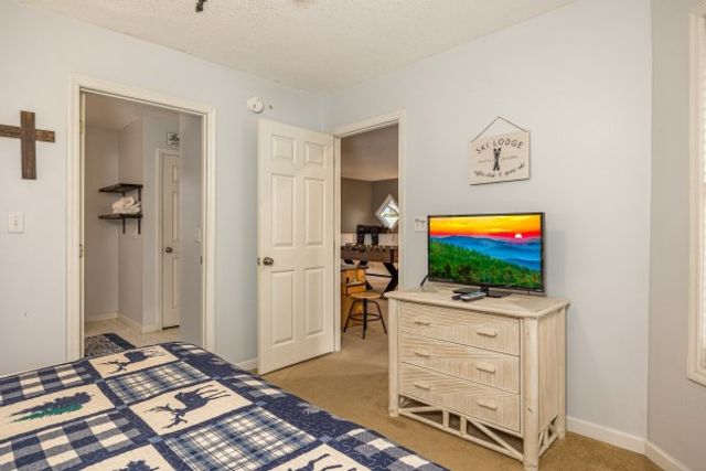 1386 Ski View Drive, Gatlinburg, TN 37738