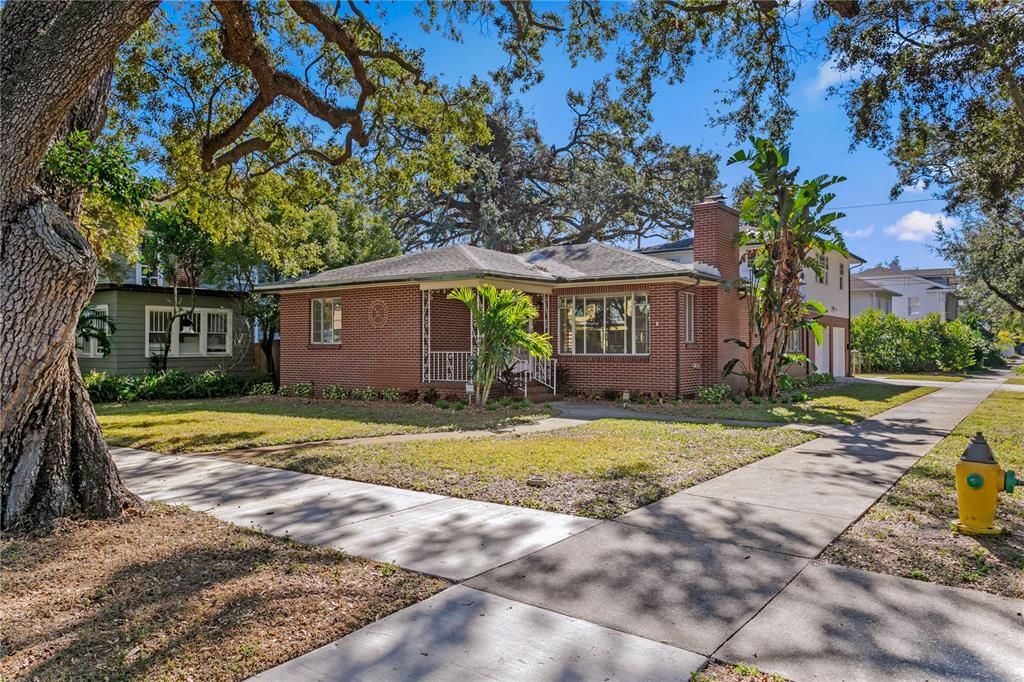 930 15TH AVENUE N, St Petersburg, FL 33704