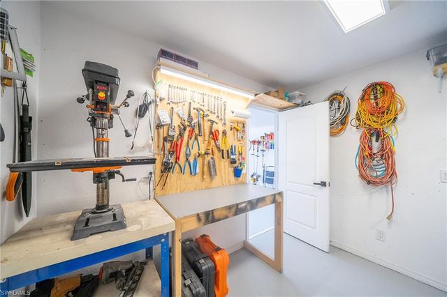 1413 SW 43rd TER, Cape Coral, FL 33914