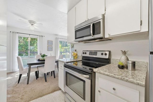 312 Tradewinds Drive 10, San Jose, CA 95123