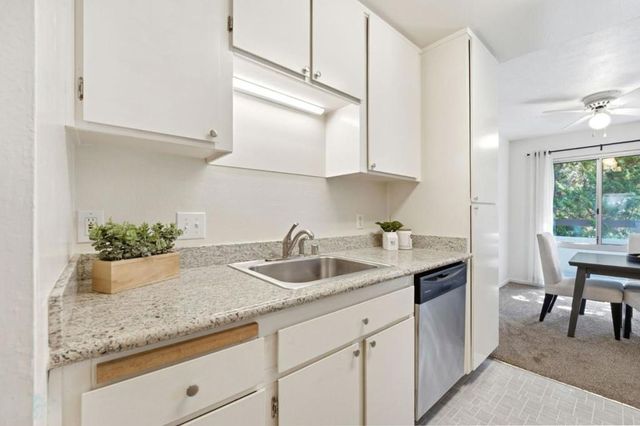 312 Tradewinds Drive 10, San Jose, CA 95123