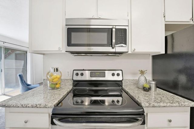 312 Tradewinds Drive 10, San Jose, CA 95123