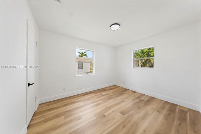 608 NW 6th Ct, Hallandale Beach, FL 33009