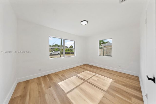 608 NW 6th Ct, Hallandale Beach, FL 33009