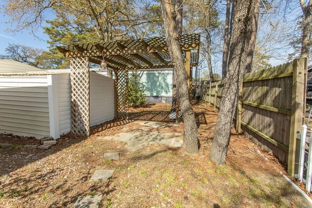 1577 Crystal Lake Dr., Myrtle Beach, SC 29575