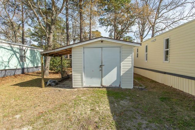 1577 Crystal Lake Dr., Myrtle Beach, SC 29575