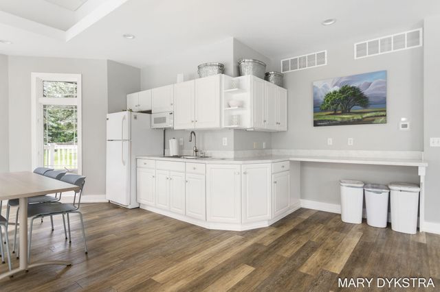 145 Bay Meadows Drive, Park Twp, MI 49424