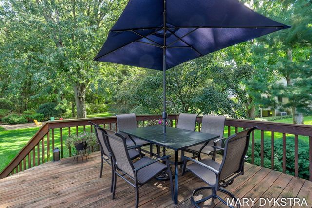 145 Bay Meadows Drive, Park Twp, MI 49424