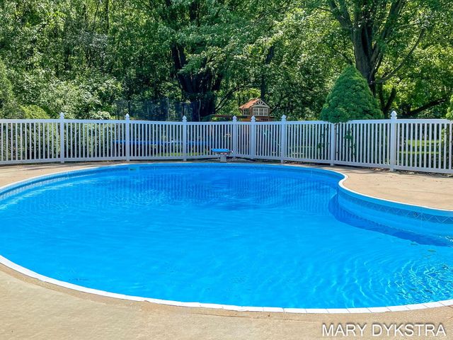 145 Bay Meadows Drive, Park Twp, MI 49424