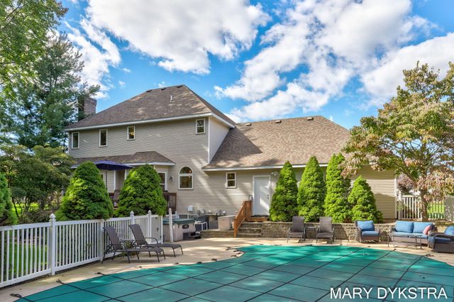 145 Bay Meadows Drive, Park Twp, MI 49424