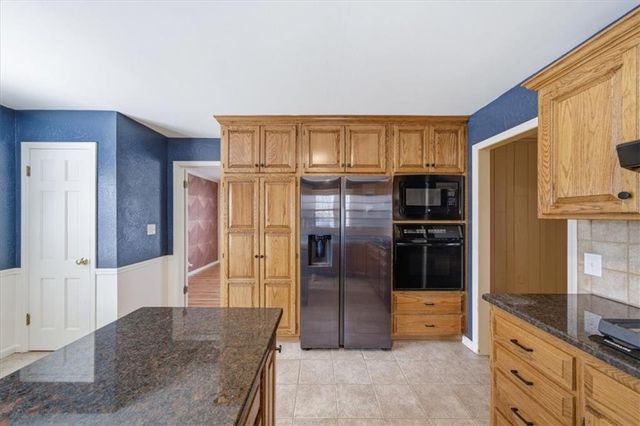 10813 Beacon Avenue, Kansas City, MO 64134