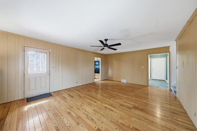 10813 Beacon Avenue, Kansas City, MO 64134