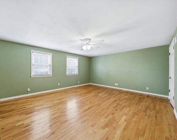 10813 Beacon Avenue, Kansas City, MO 64134