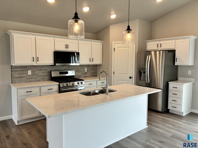 2209 E Alexa St Street, Brandon, SD 57005