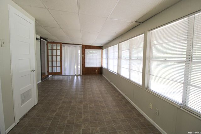 4102 WAIKIKI DR, San Antonio, TX 78218