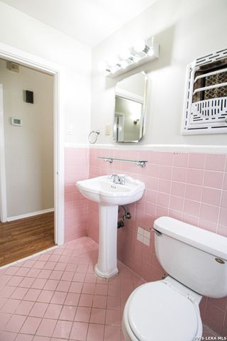 4102 WAIKIKI DR, San Antonio, TX 78218