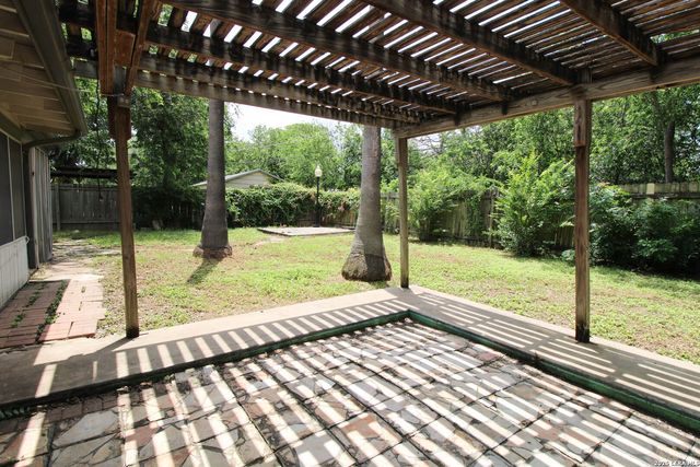 4102 WAIKIKI DR, San Antonio, TX 78218