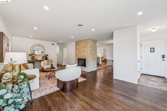 4038 Fariss Ln, El Sobrante, CA 94803