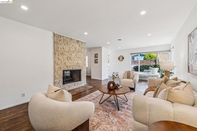 4038 Fariss Ln, El Sobrante, CA 94803