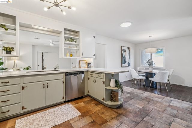 4038 Fariss Ln, El Sobrante, CA 94803
