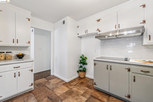 4038 Fariss Ln, El Sobrante, CA 94803