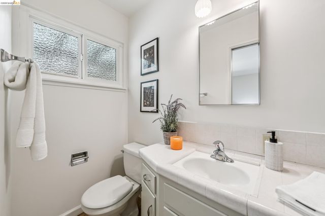 4038 Fariss Ln, El Sobrante, CA 94803