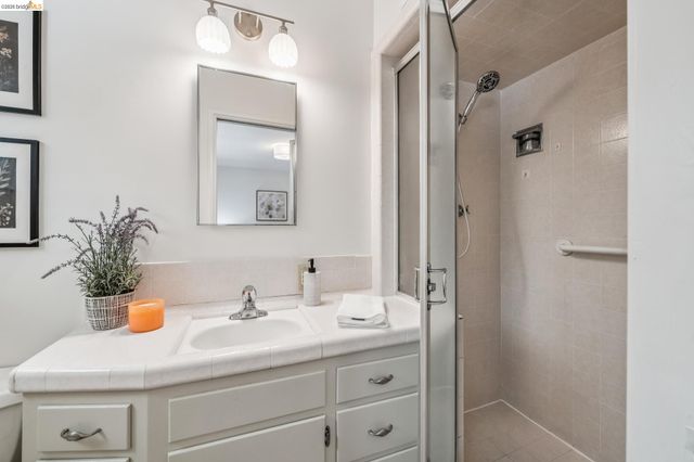 4038 Fariss Ln, El Sobrante, CA 94803