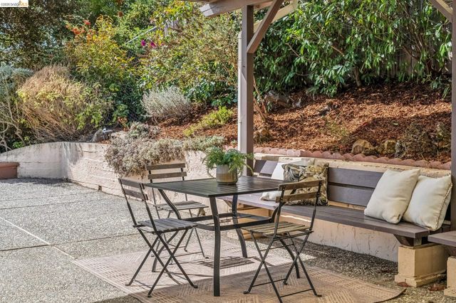 4038 Fariss Ln, El Sobrante, CA 94803