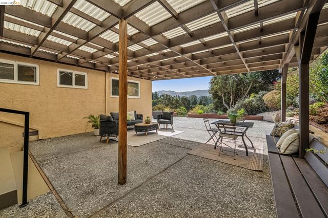 4038 Fariss Ln, El Sobrante, CA 94803