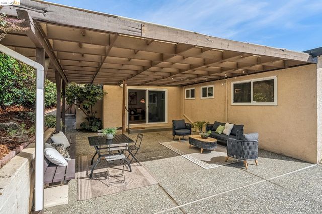 4038 Fariss Ln, El Sobrante, CA 94803