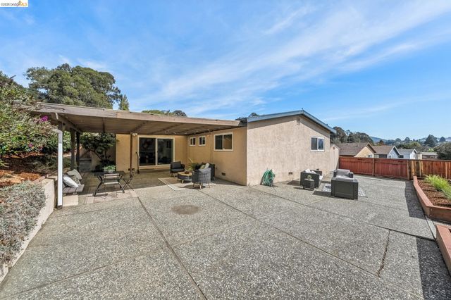 4038 Fariss Ln, El Sobrante, CA 94803