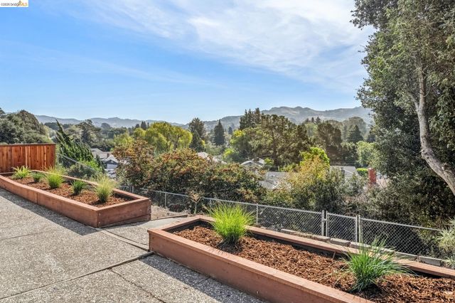 4038 Fariss Ln, El Sobrante, CA 94803