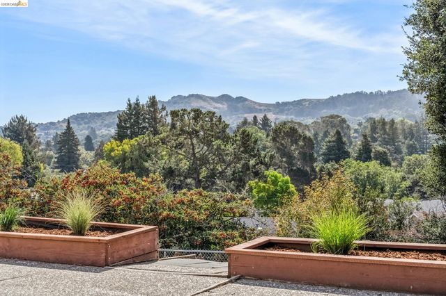 4038 Fariss Ln, El Sobrante, CA 94803
