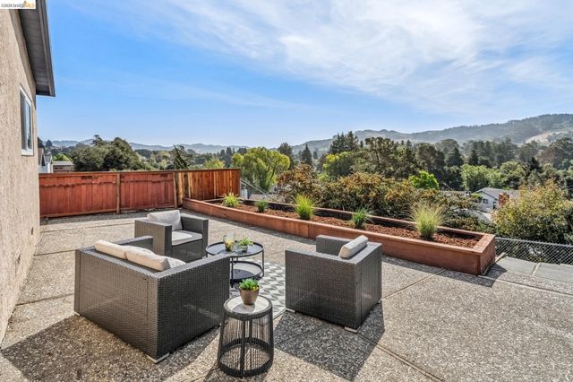 4038 Fariss Ln, El Sobrante, CA 94803