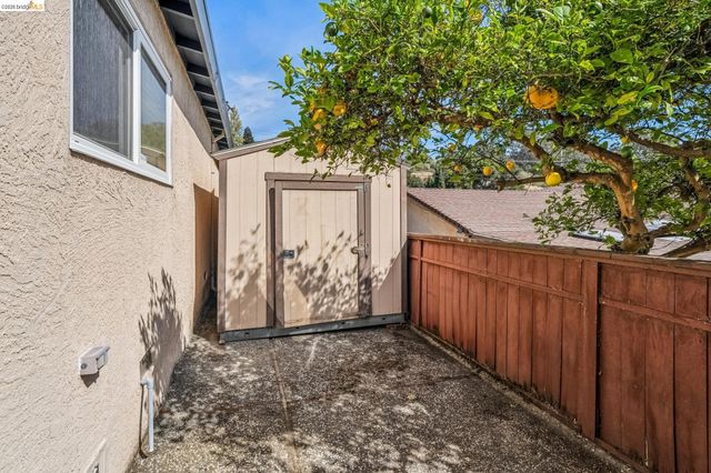 4038 Fariss Ln, El Sobrante, CA 94803