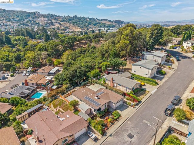 4038 Fariss Ln, El Sobrante, CA 94803