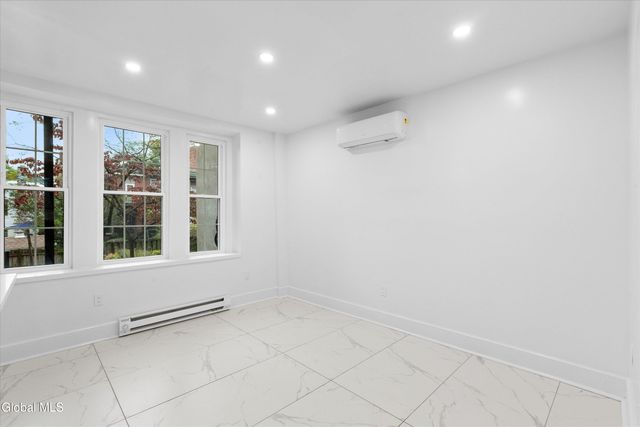 142 Chestnut Street, Albany, NY 12210