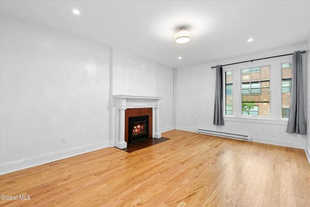 142 Chestnut Street, Albany, NY 12210