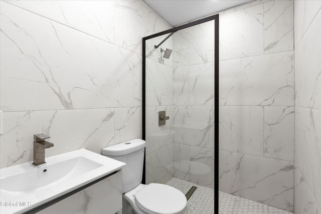 142 Chestnut Street, Albany, NY 12210