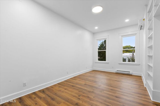 142 Chestnut Street, Albany, NY 12210