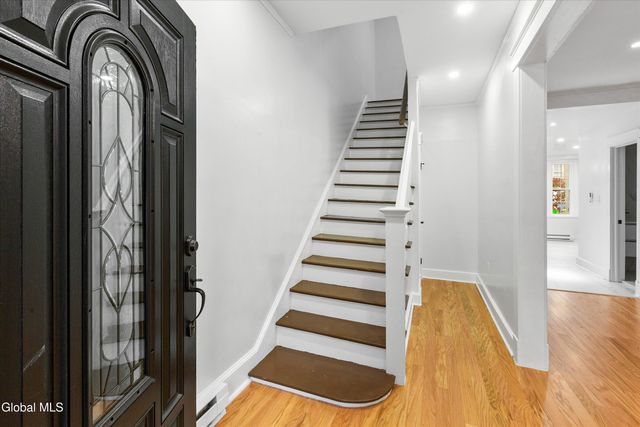 142 Chestnut Street, Albany, NY 12210