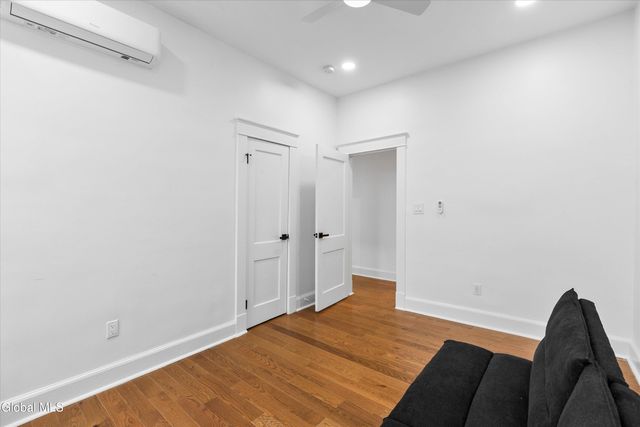 142 Chestnut Street, Albany, NY 12210