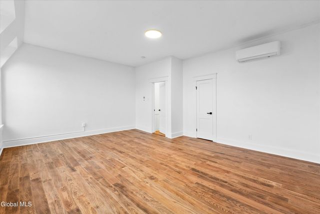 142 Chestnut Street, Albany, NY 12210