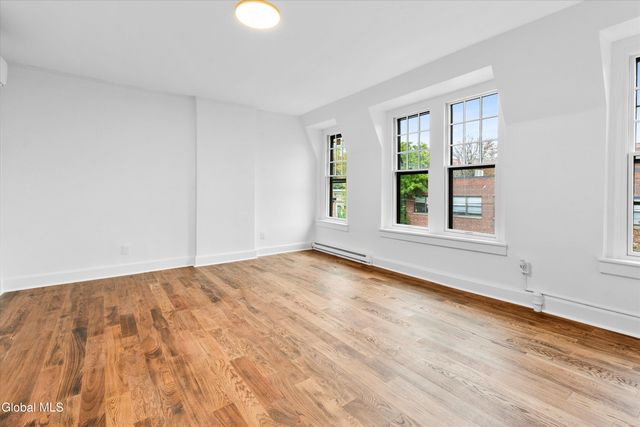 142 Chestnut Street, Albany, NY 12210