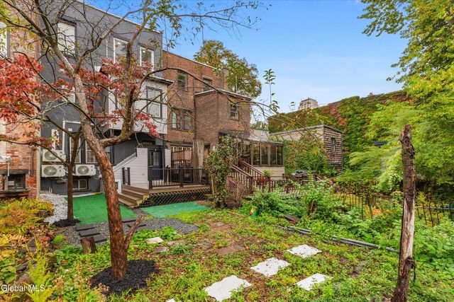 142 Chestnut Street, Albany, NY 12210