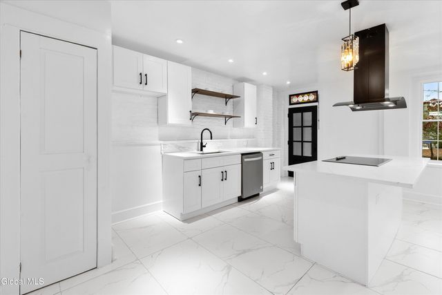 142 Chestnut Street, Albany, NY 12210